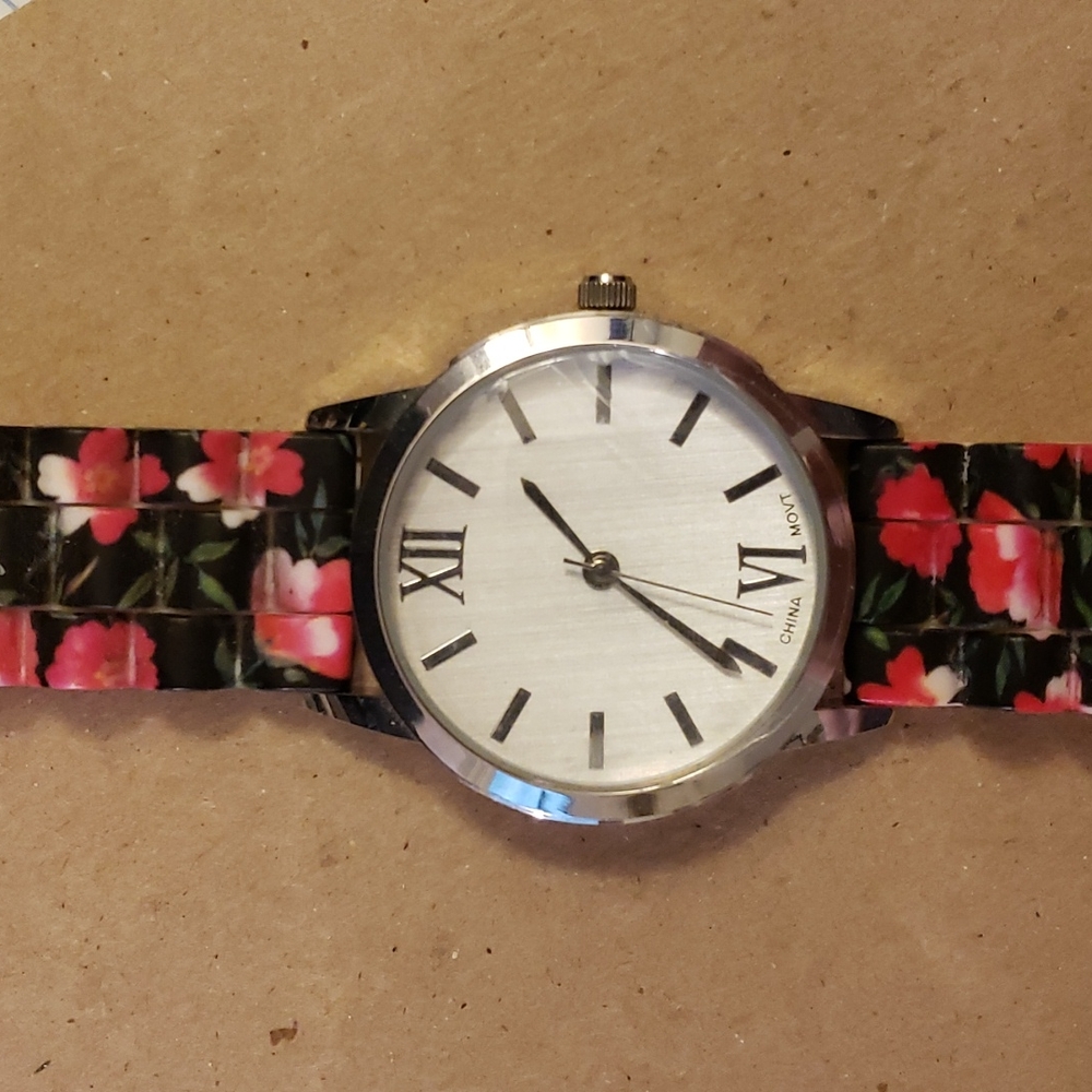 Chunky Flower Band with Silver Watch